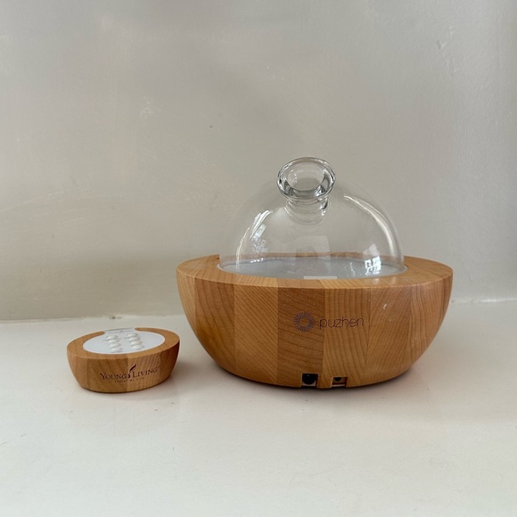 Young Living Aria Diffuser w/box - Picture 4 of 4